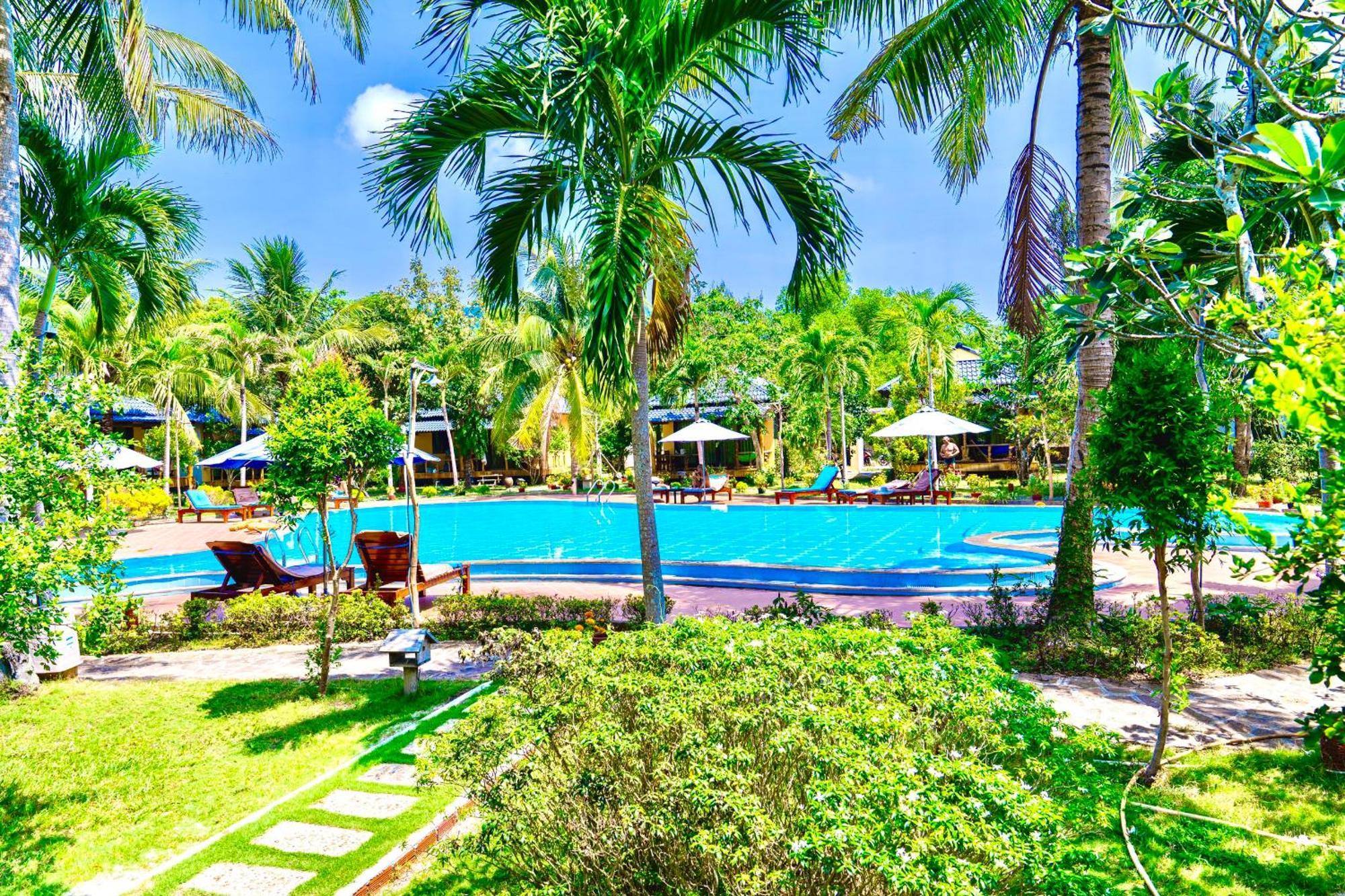 Dugong Resort Дуонг-Донг Экстерьер фото