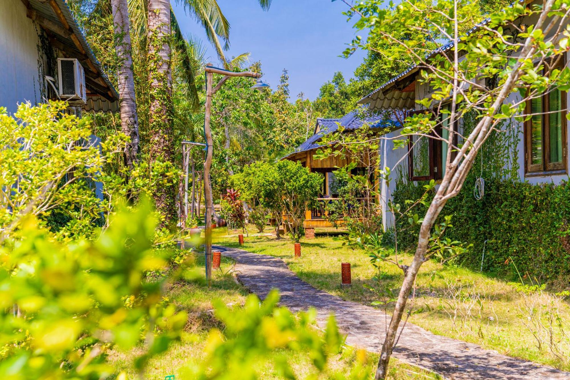 Dugong Resort Дуонг-Донг Экстерьер фото