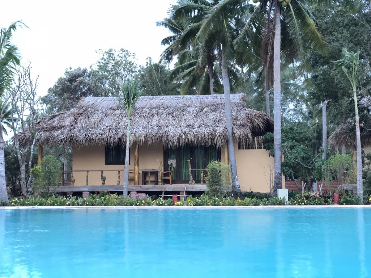 Dugong Resort Дуонг-Донг Экстерьер фото