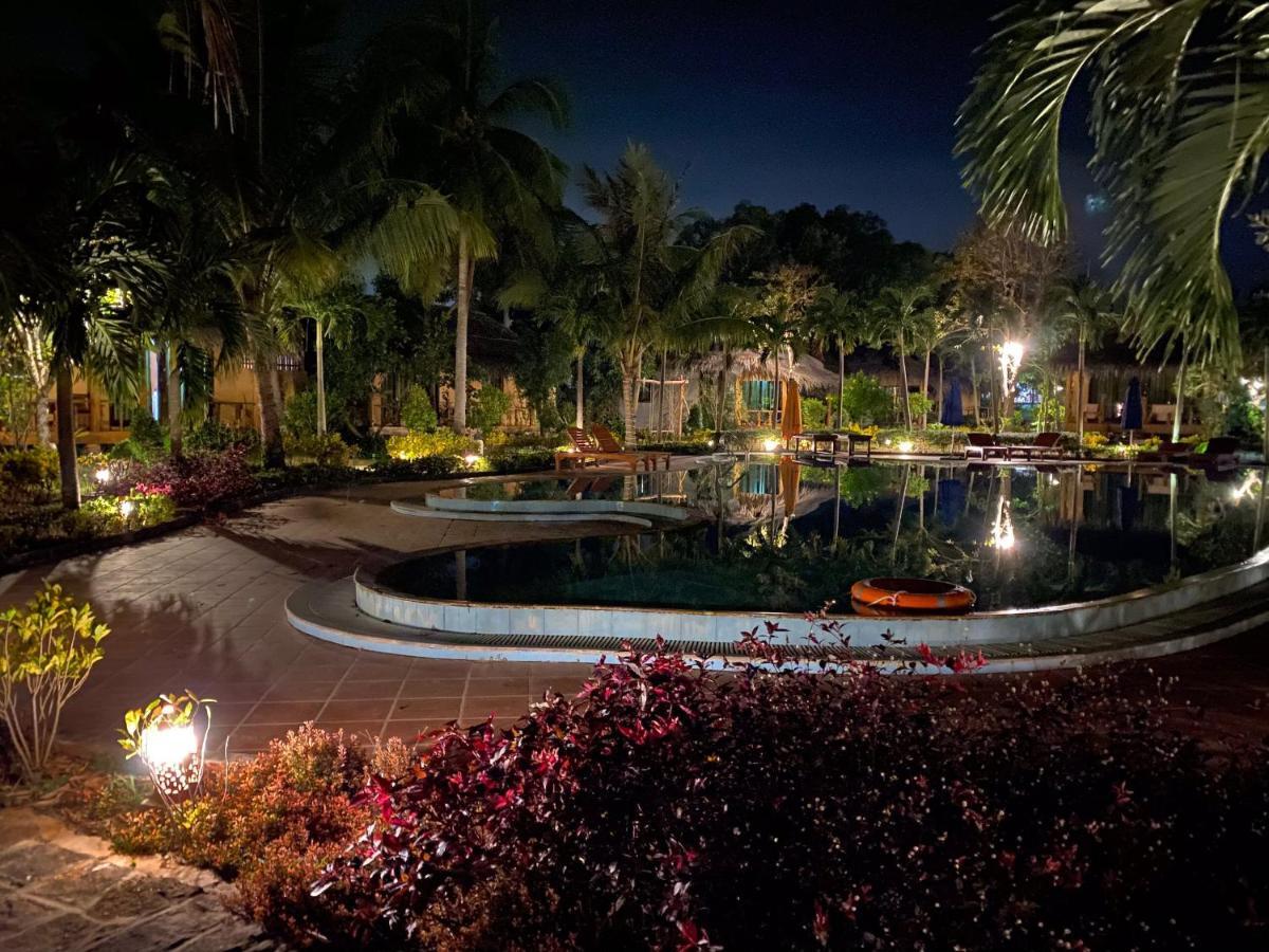 Dugong Resort Дуонг-Донг Экстерьер фото